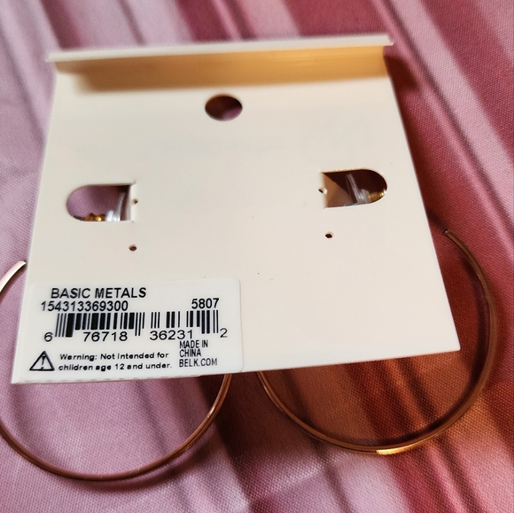 NWT ND Hoop Earrings - Picture 2 of 2